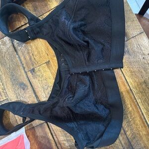 Elegant Black Lace Bra clips in front